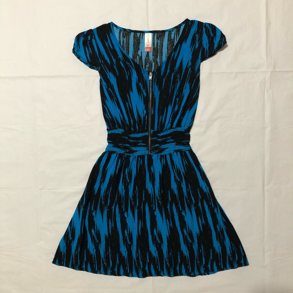 No Boundaries Juniors Short Sleeve Smocked Waist Zipper Front Blue Combo Dress S